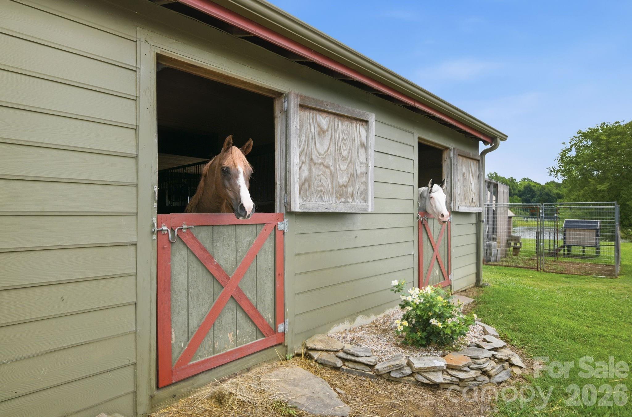 main property photo 40