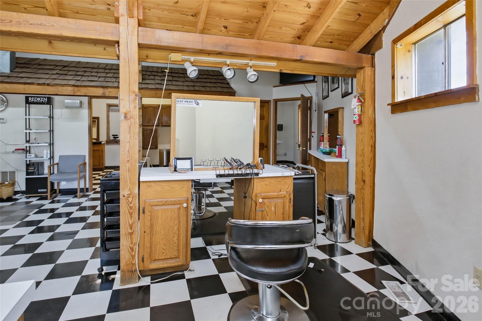 main property photo 12