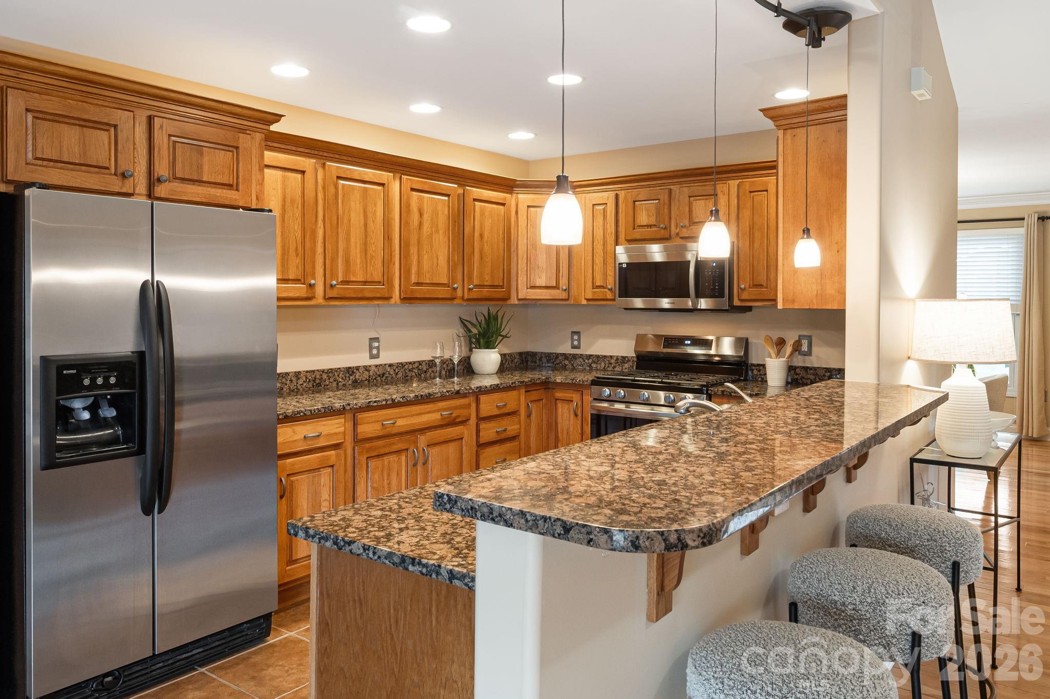 main property photo 9