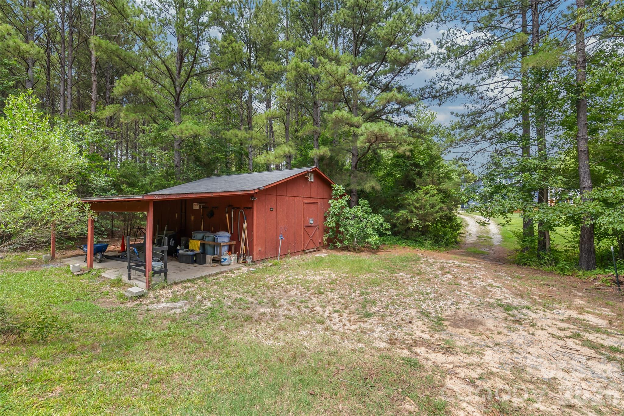 main property photo 15