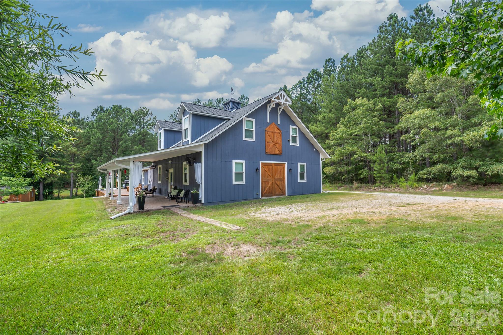 main property photo 3