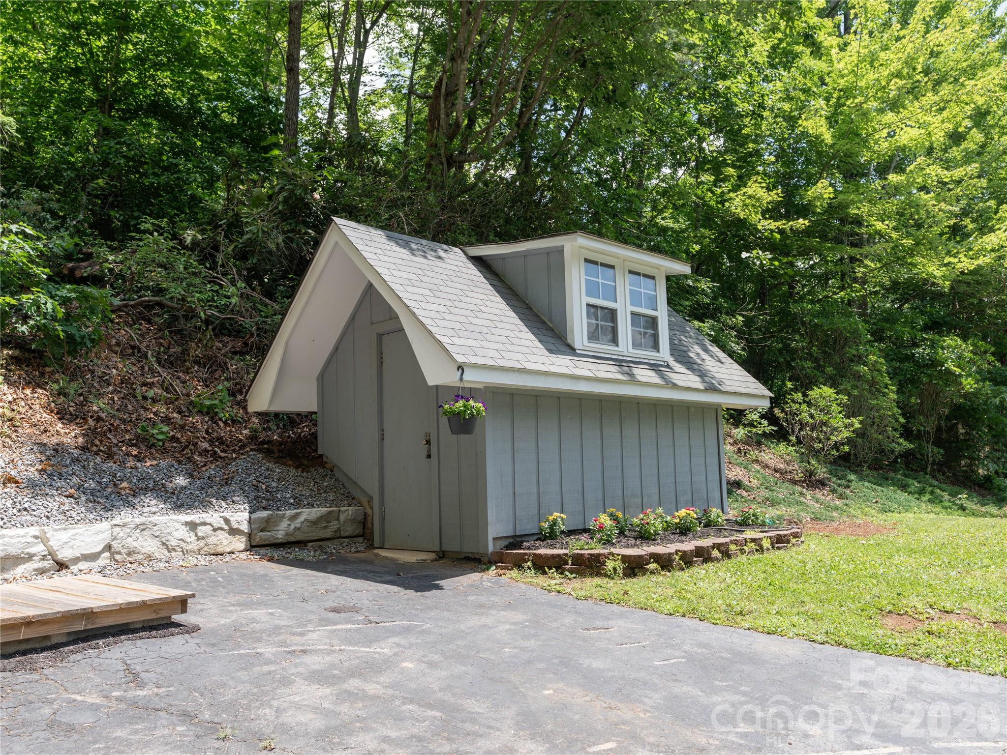 main property photo 47