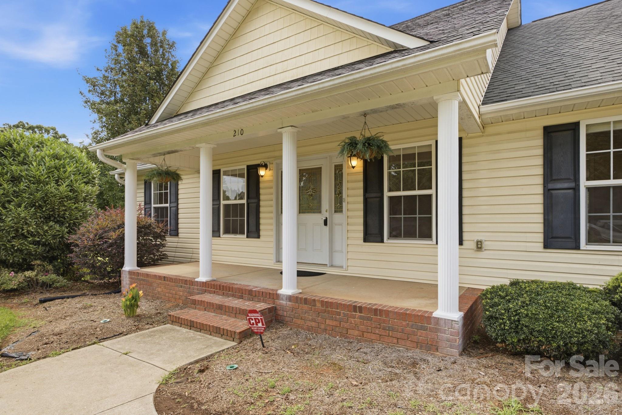 main property photo 40