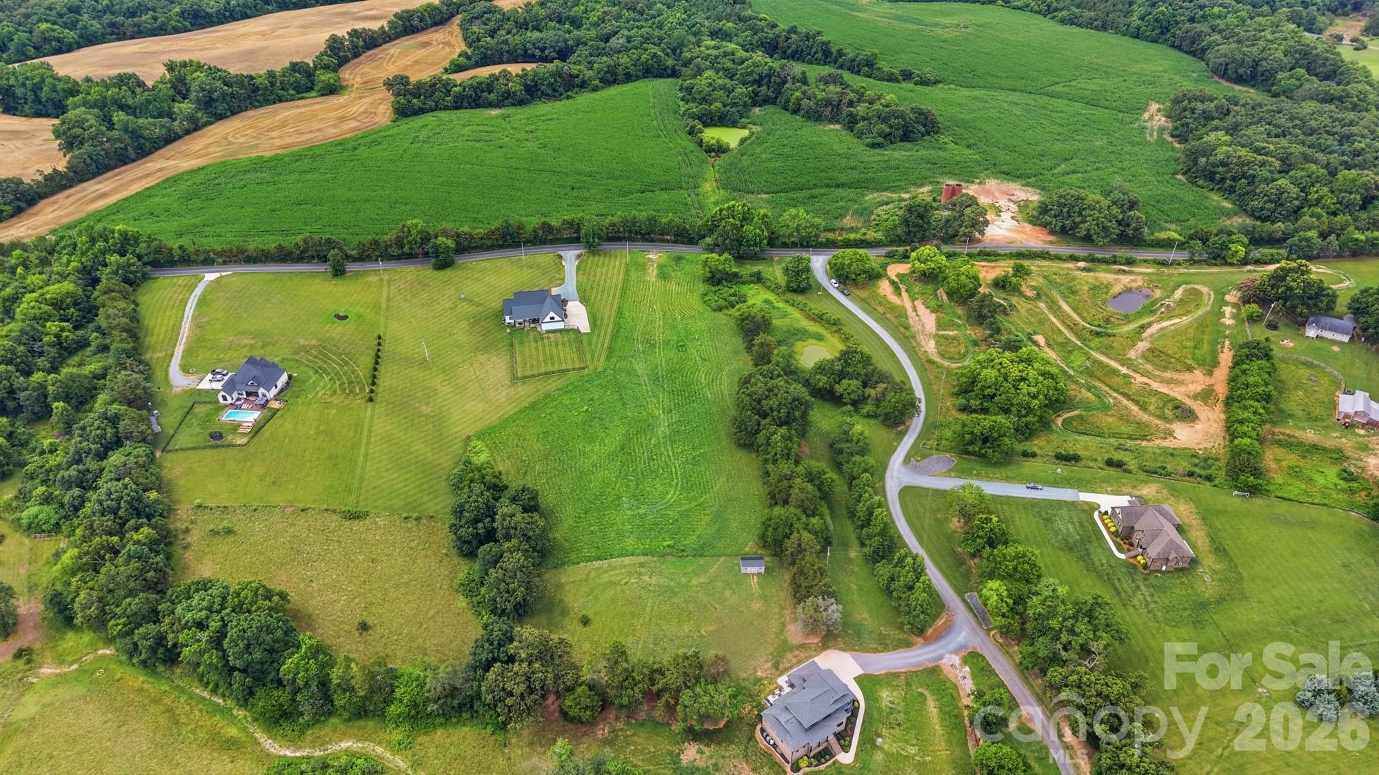 main property photo 5