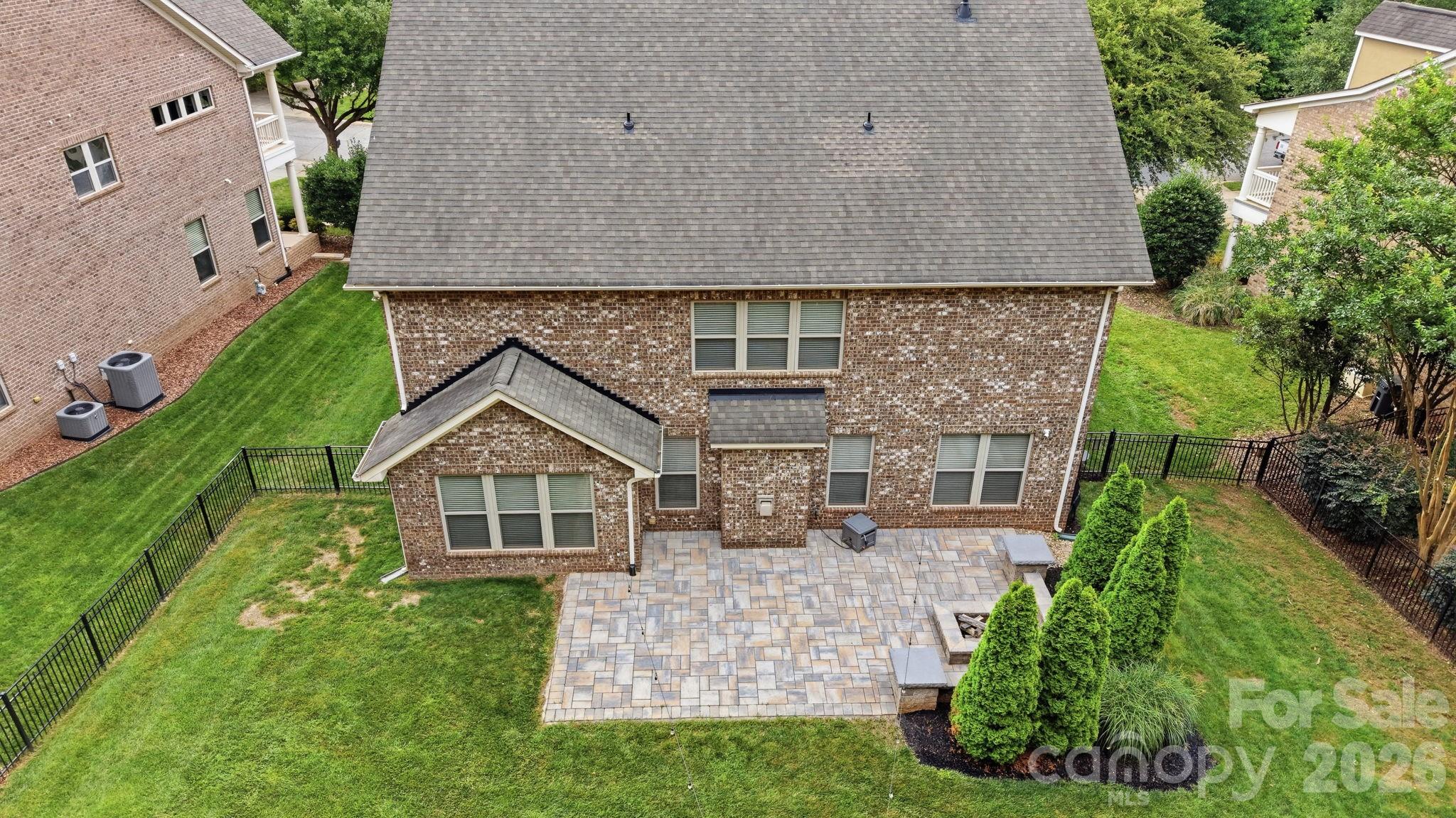 main property photo 40