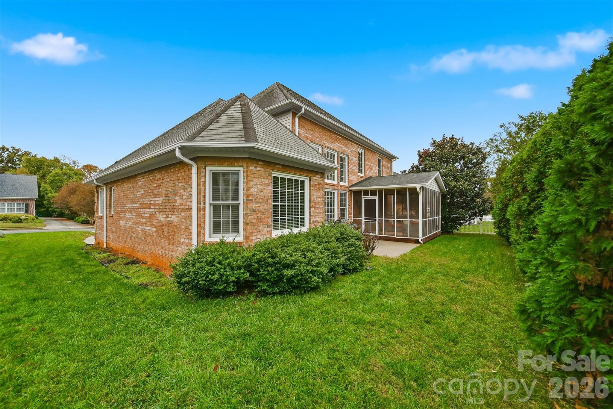 main property photo 32