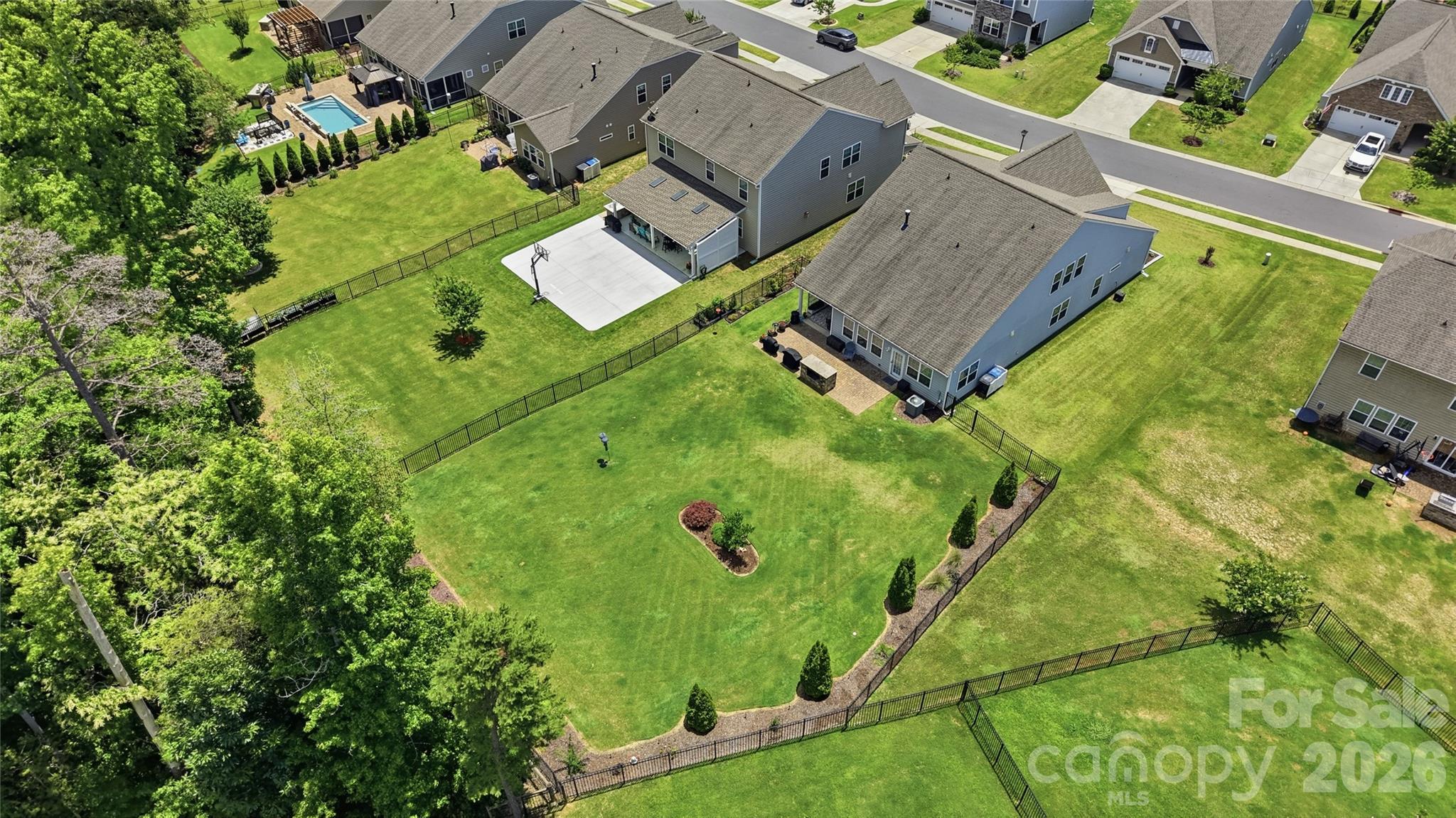 main property photo 5