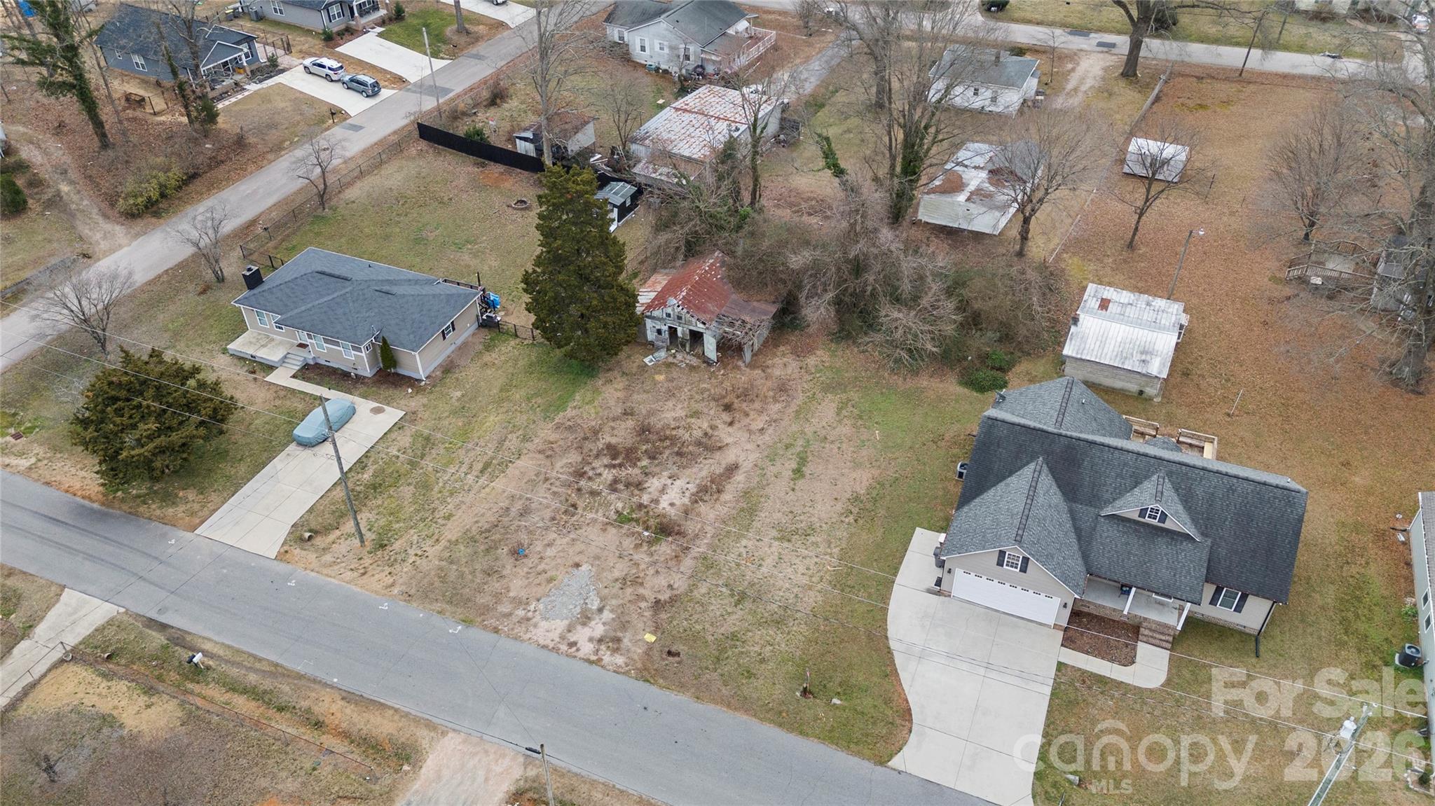 main property photo 6