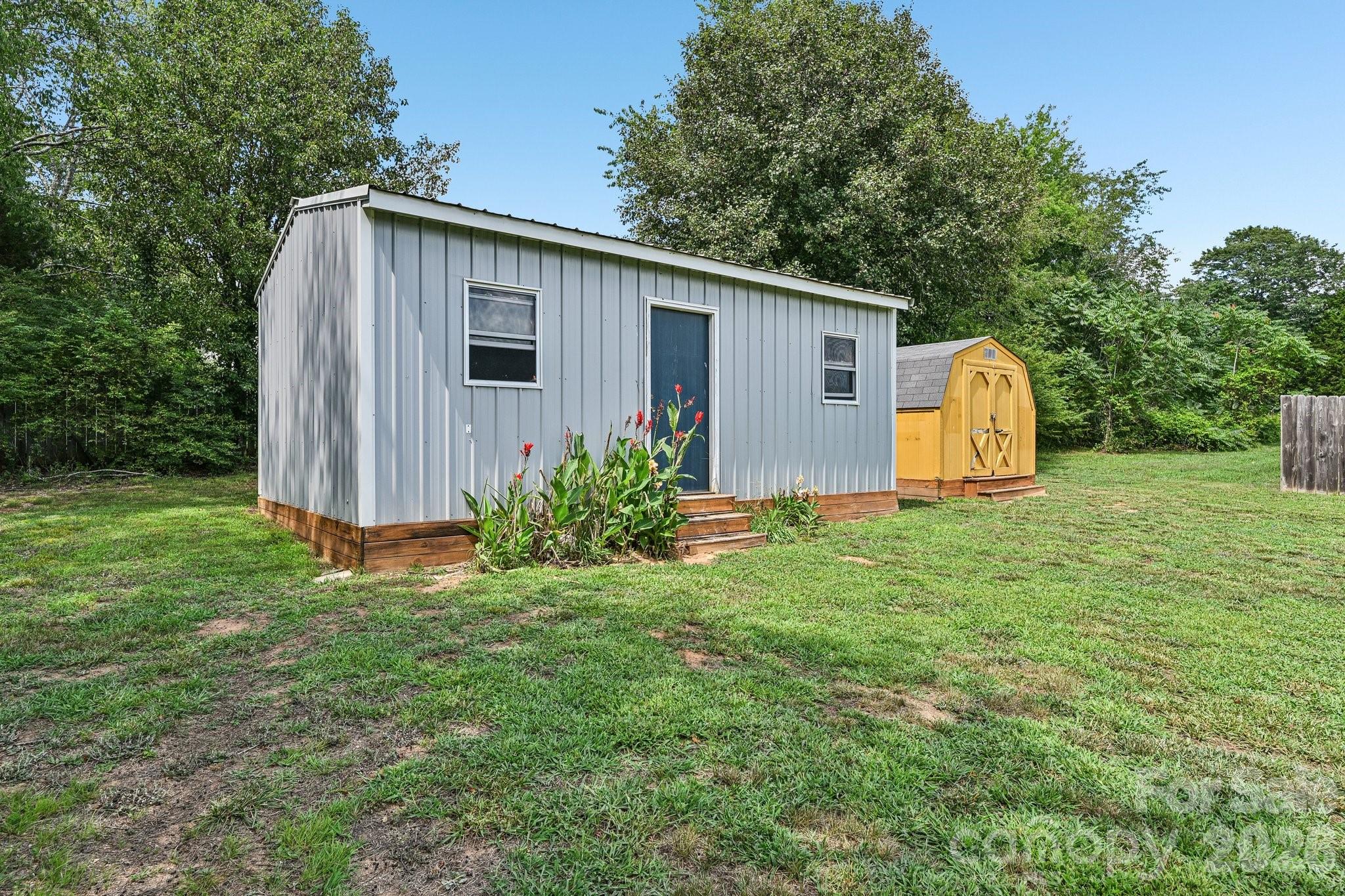 main property photo 25
