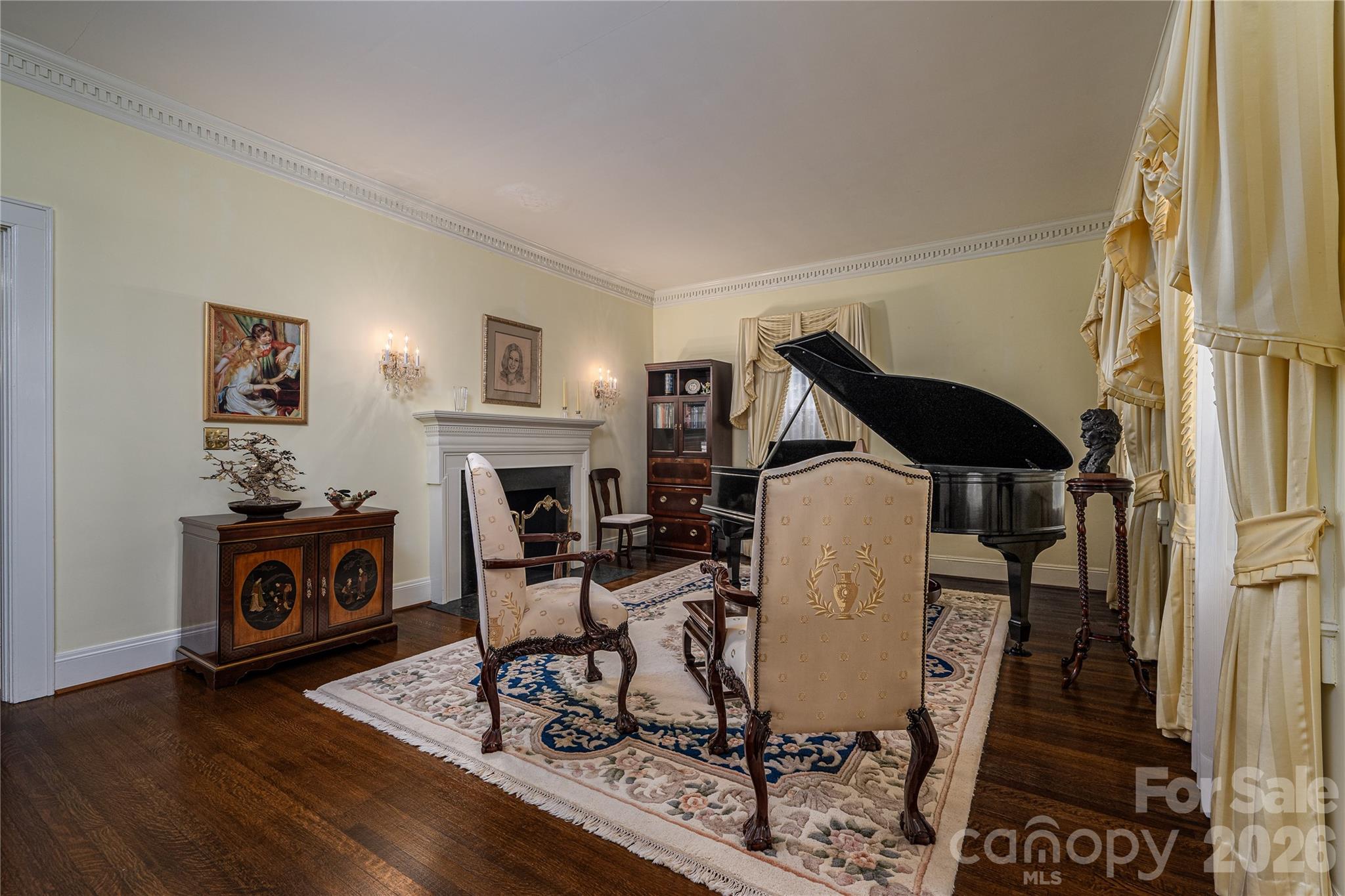 main property photo 3