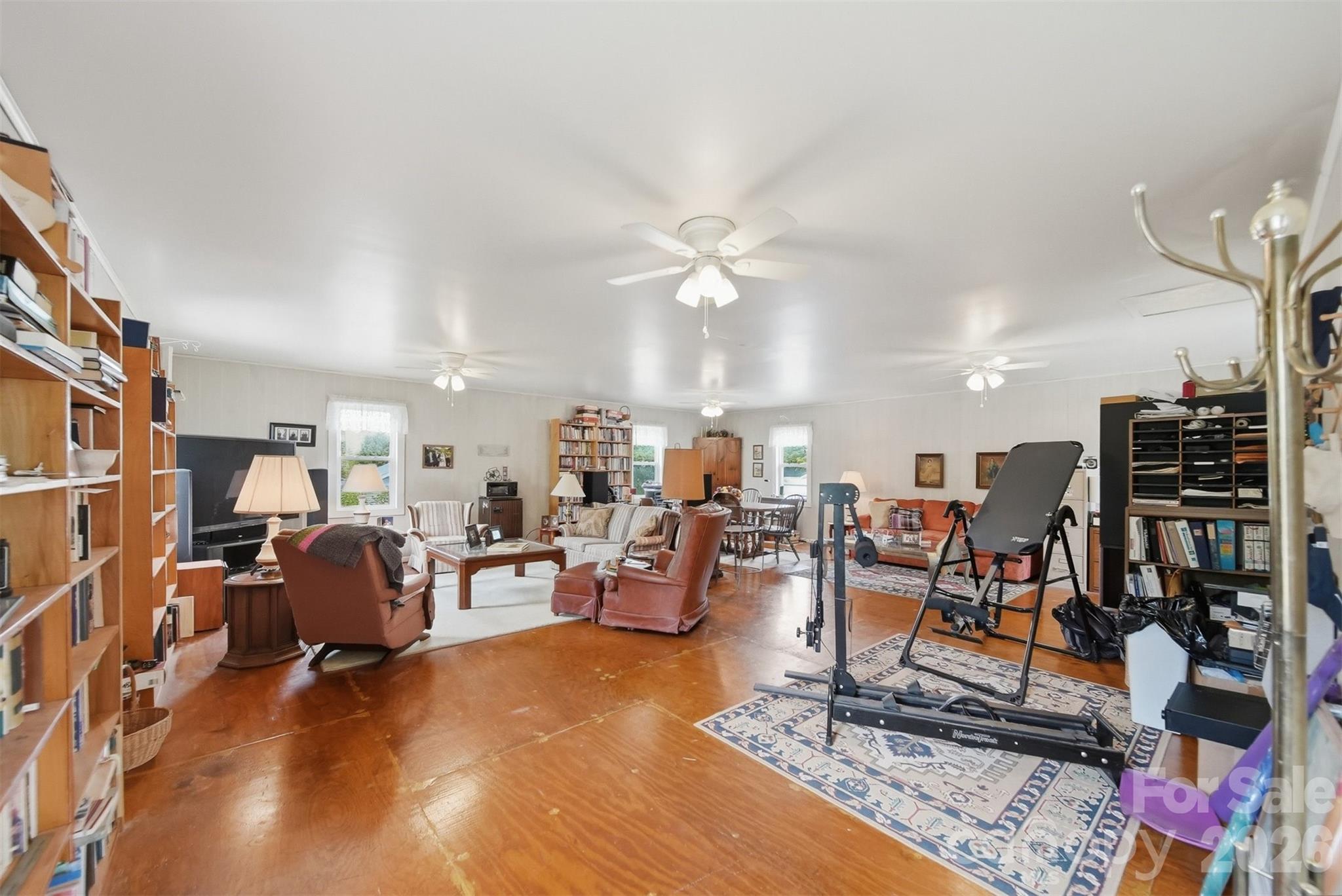 main property photo 34
