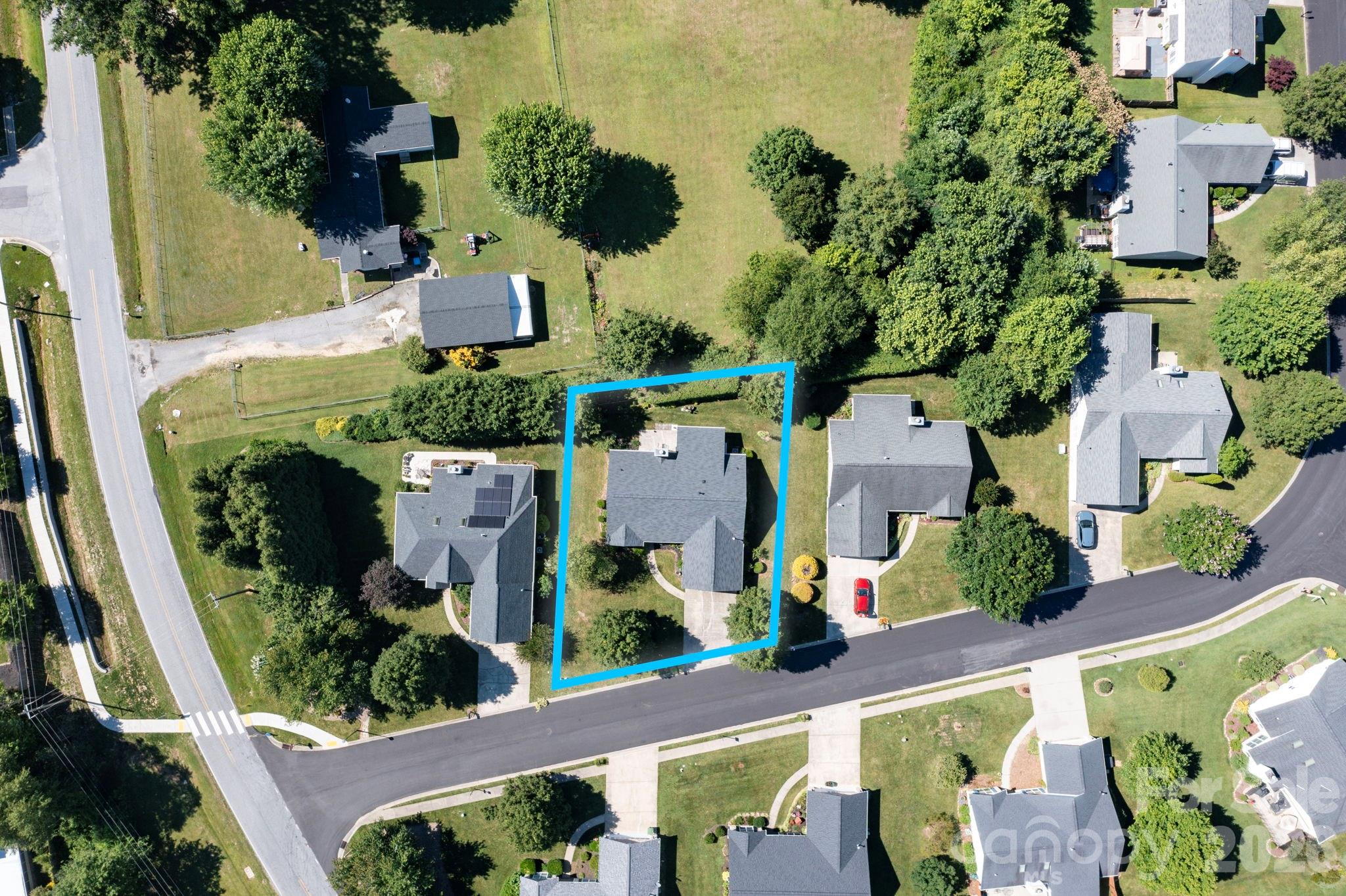 main property photo 25