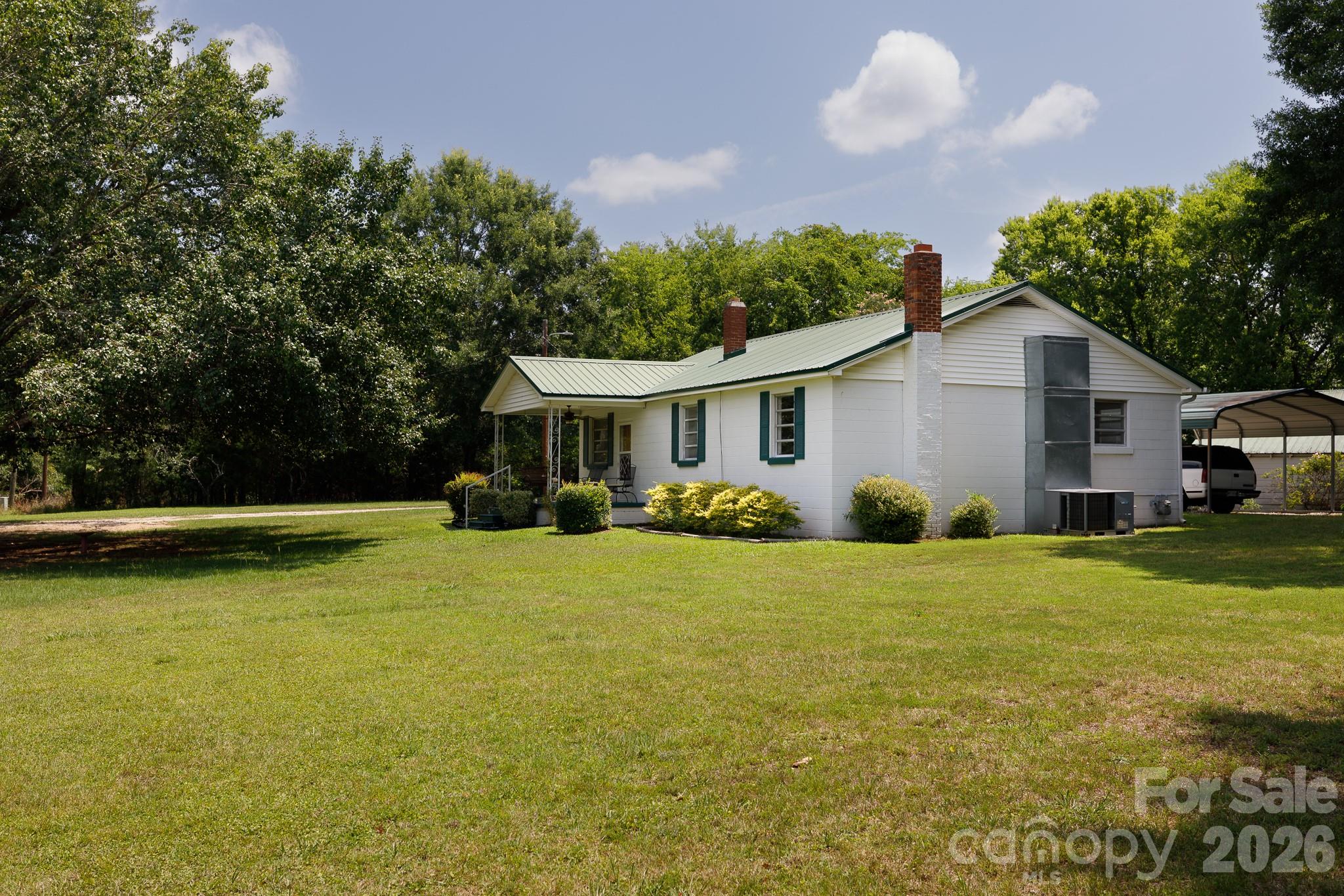 main property photo 11