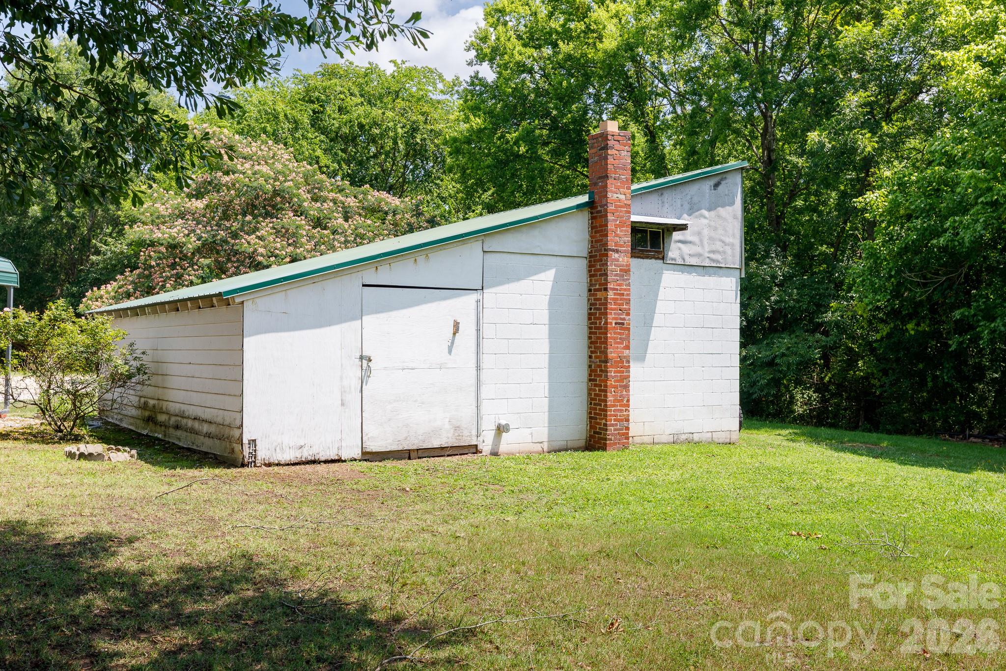 main property photo 7