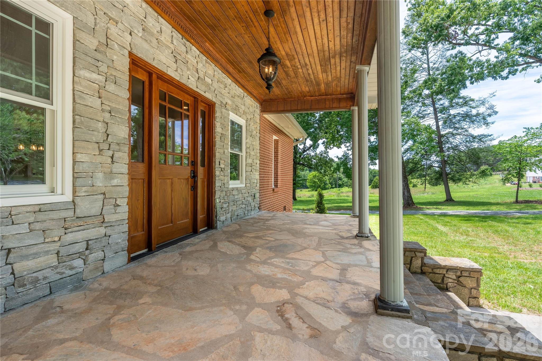 main property photo 11