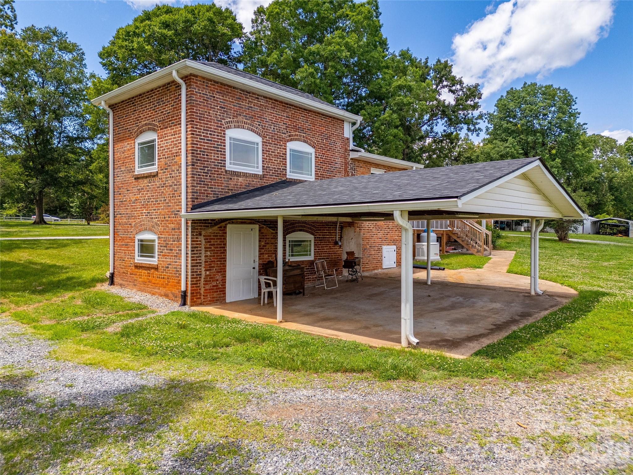 main property photo 6