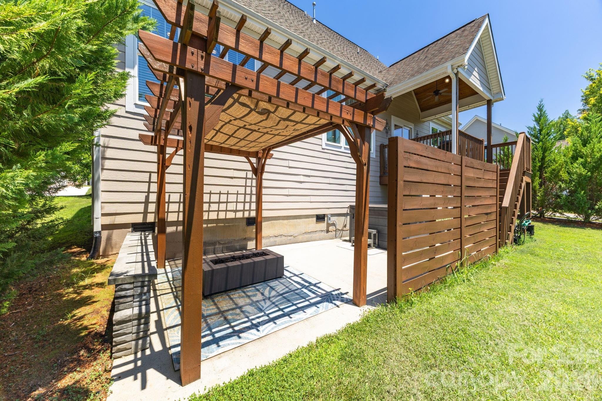 main property photo 36