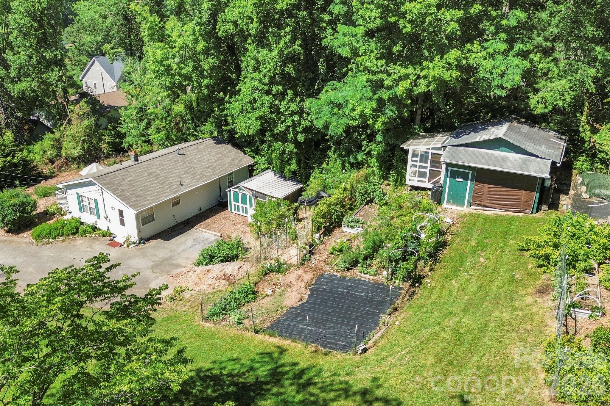 main property photo 36