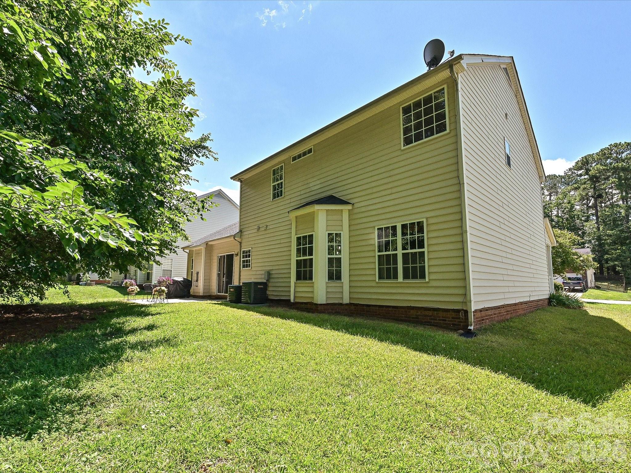 main property photo 33