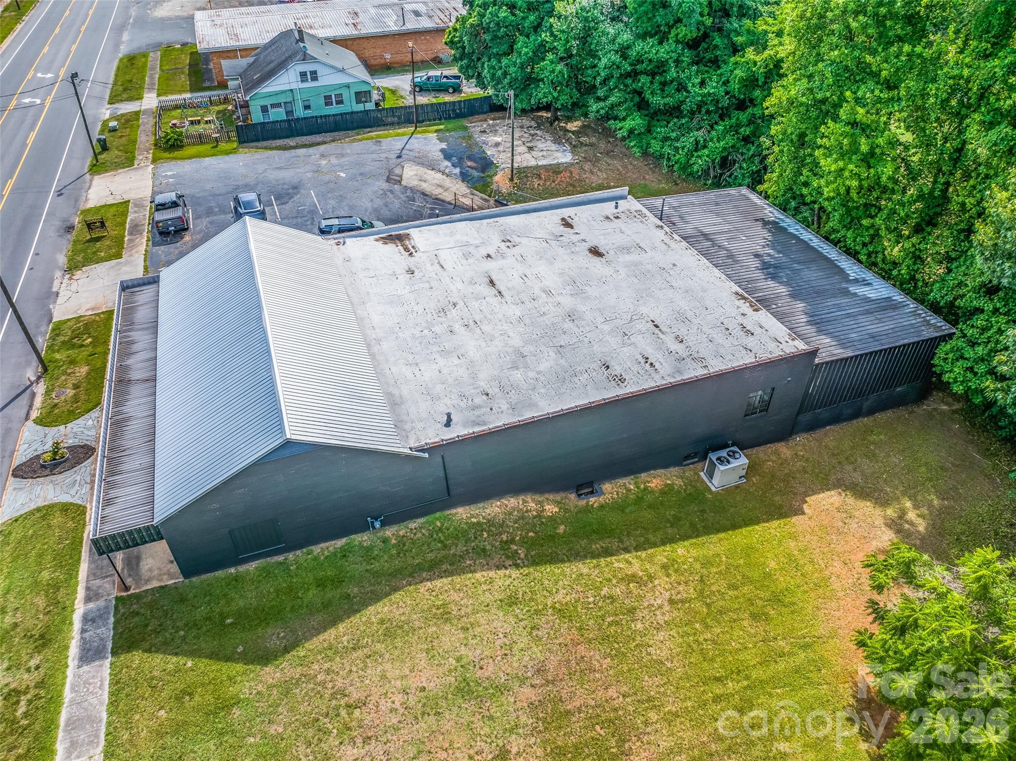 main property photo 11
