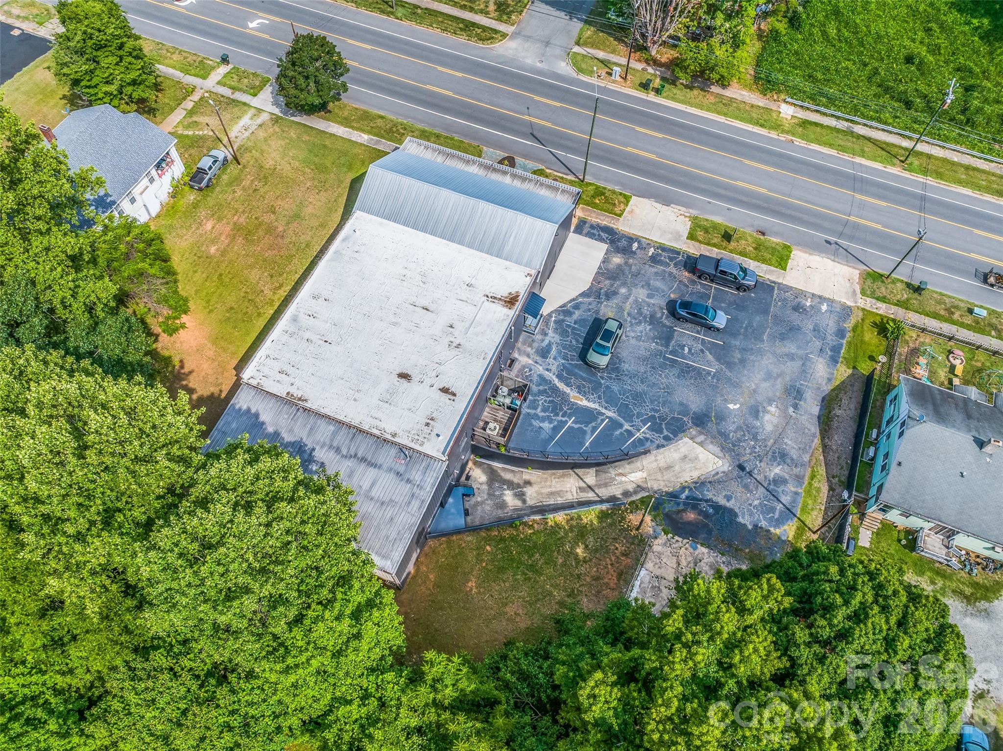 main property photo 12