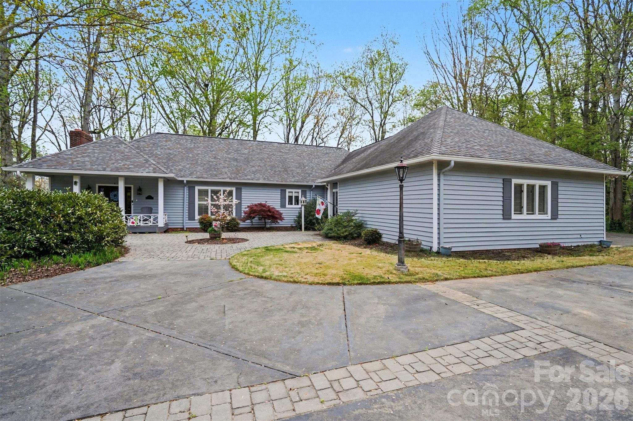 main property photo 4