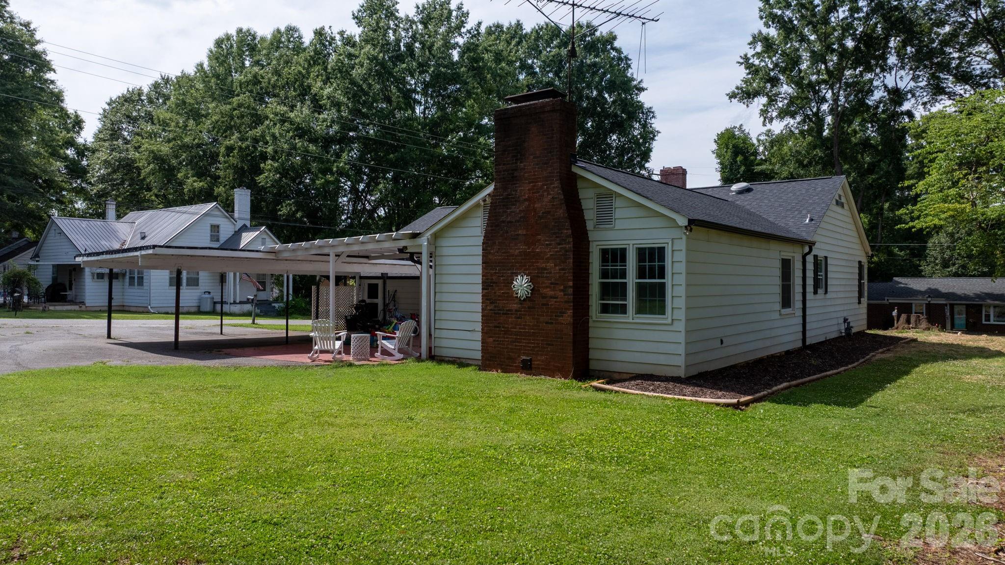 main property photo 36