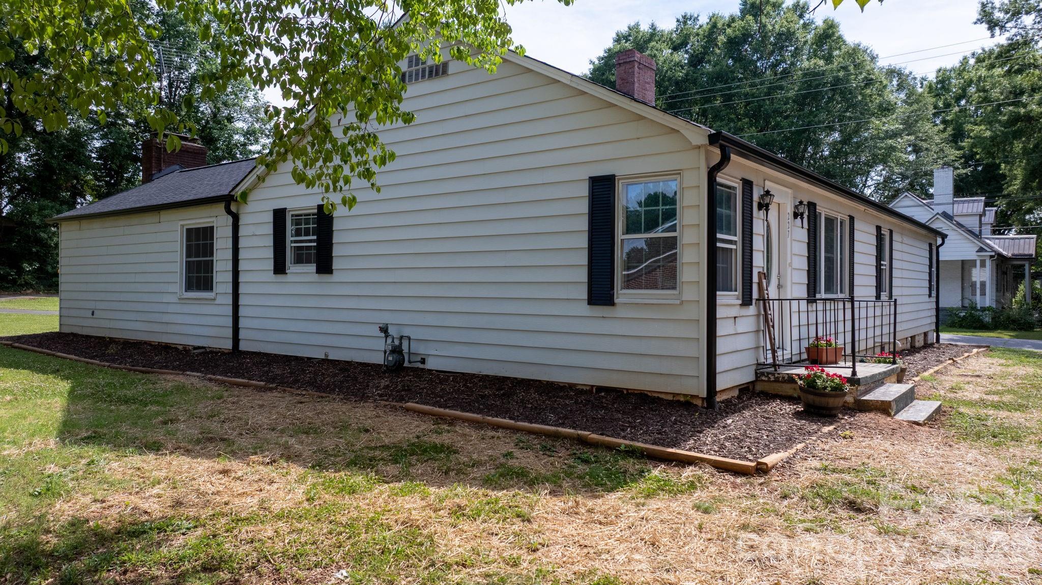 main property photo 38