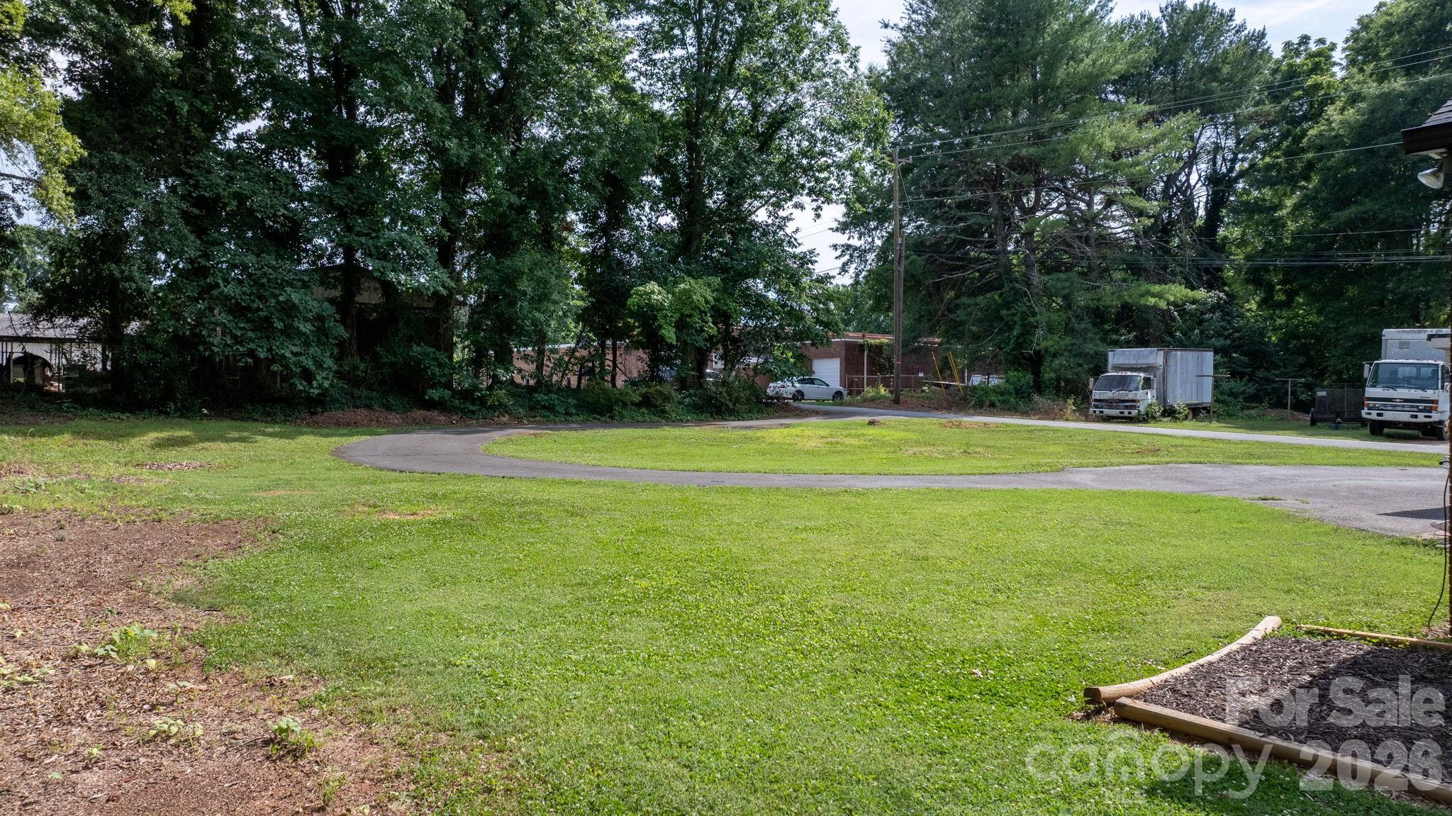 main property photo 39