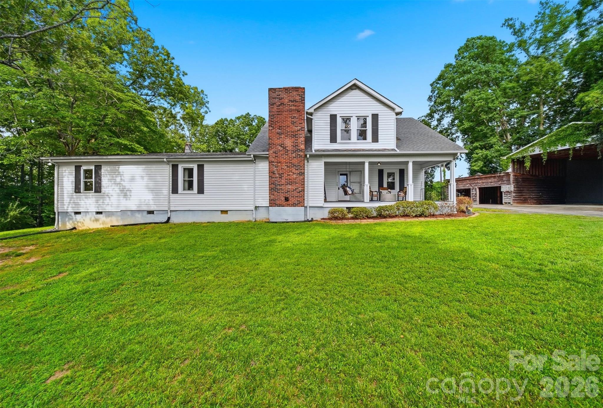 main property photo 2