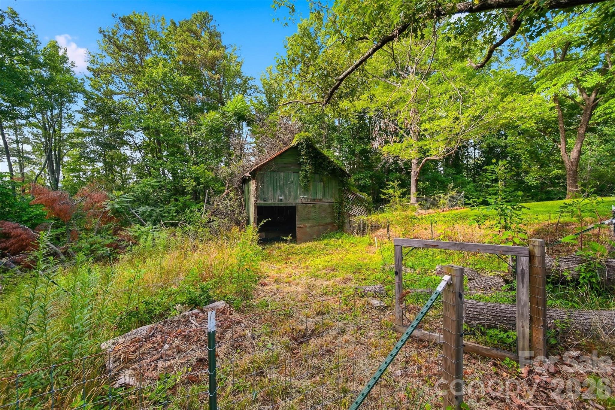 main property photo 32
