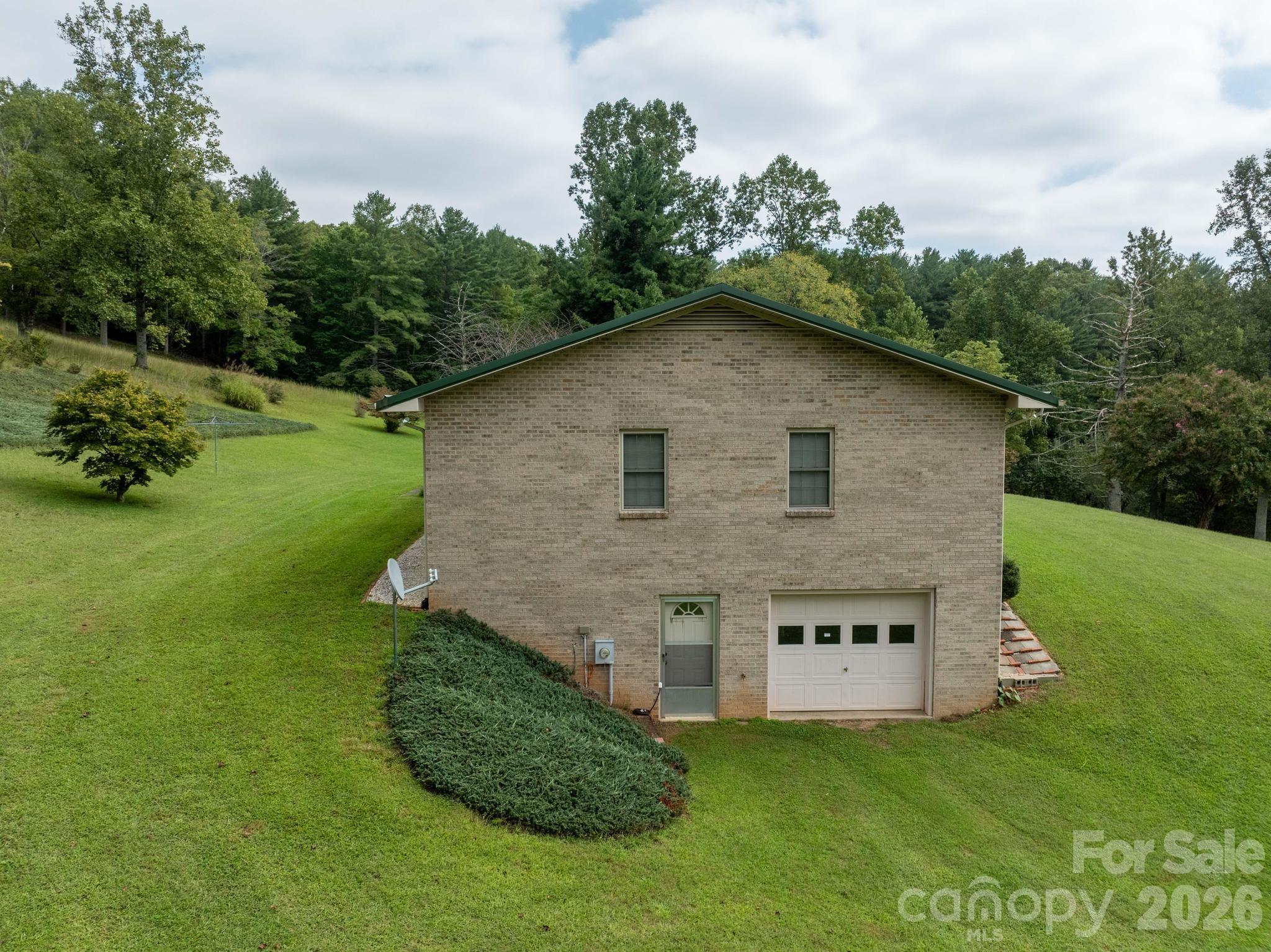 main property photo 25