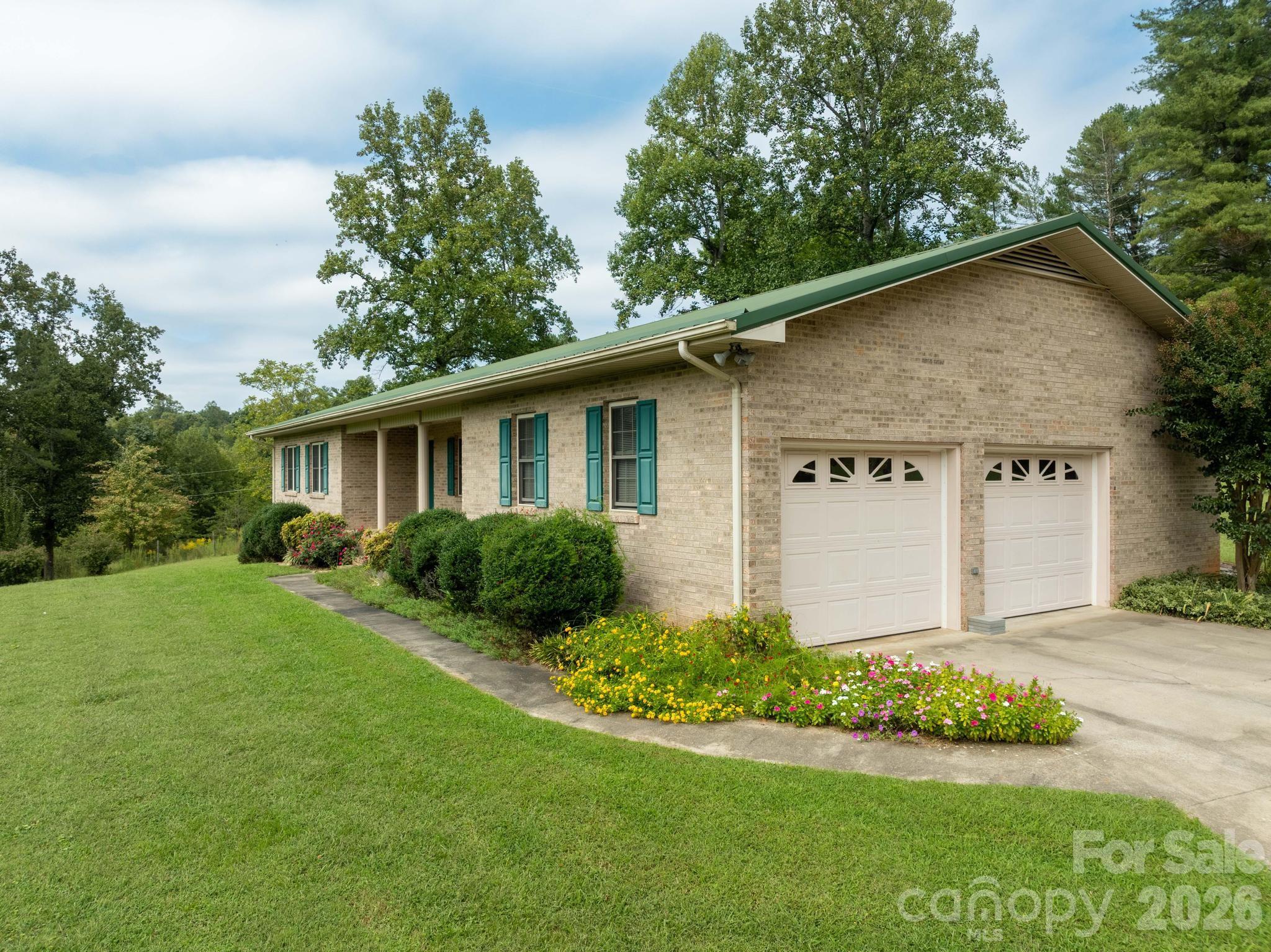 main property photo 27