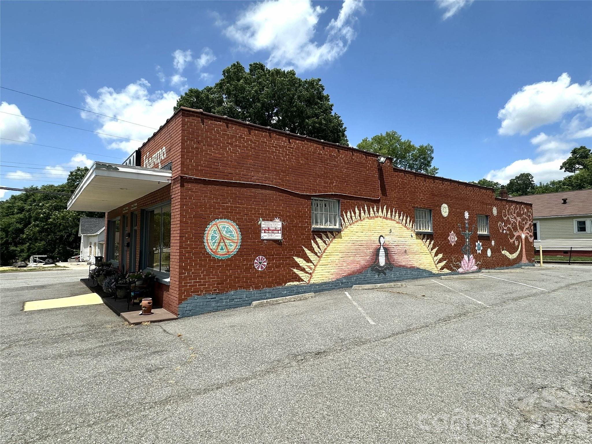 main property photo 9
