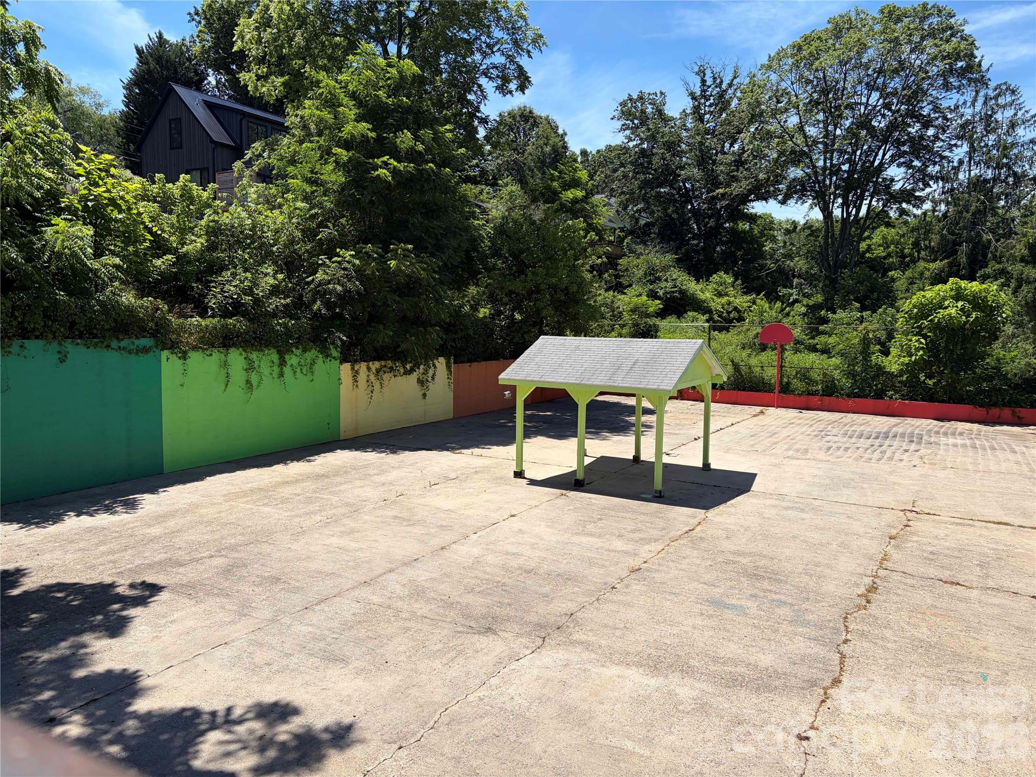 main property photo 12