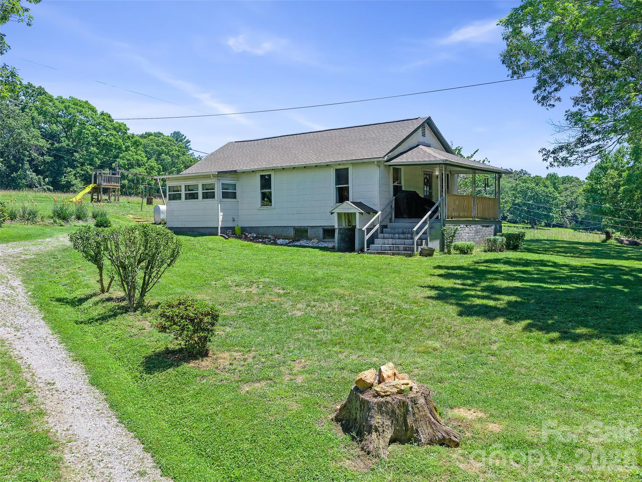 main property photo 35