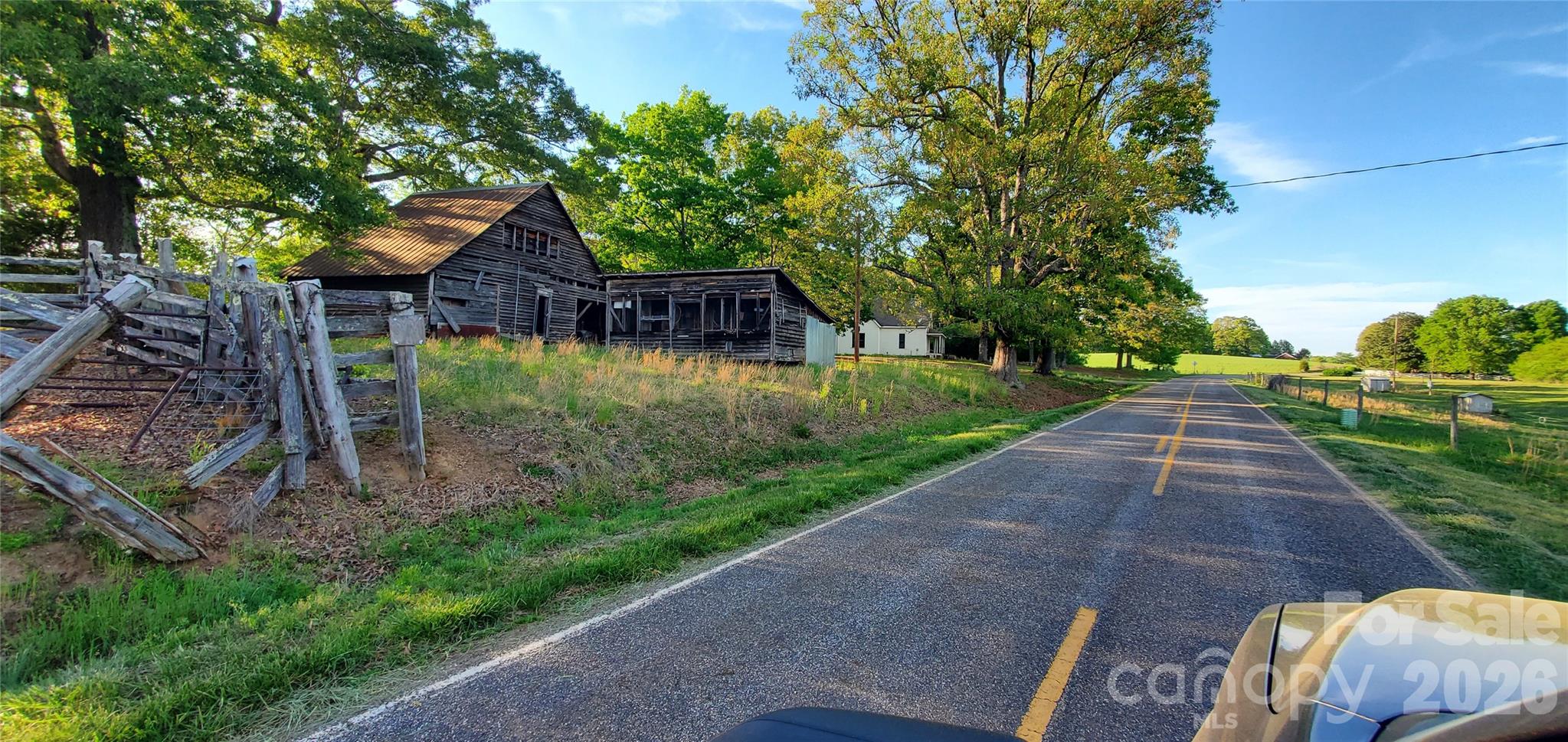 main property photo 17