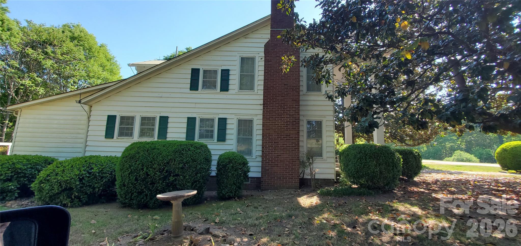 main property photo 25