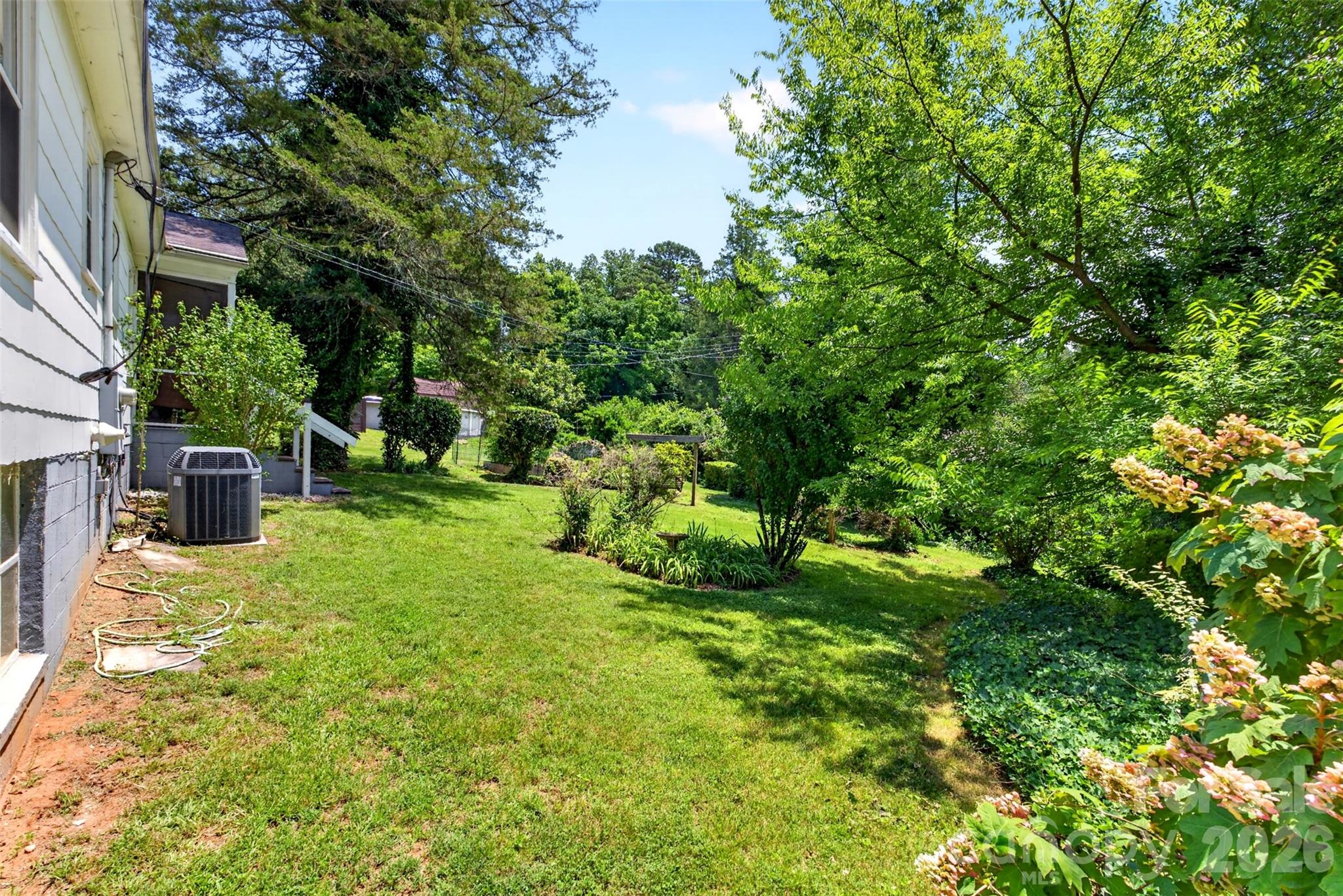 main property photo 25