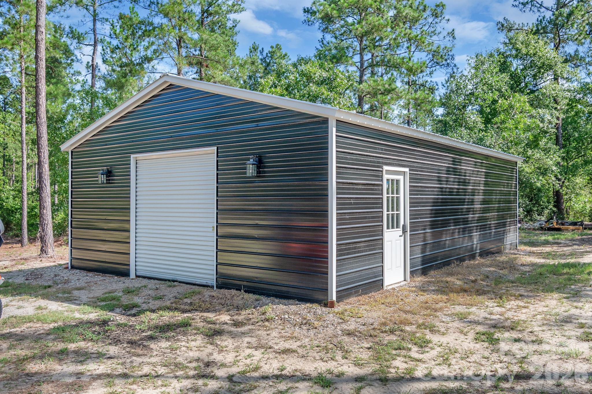 main property photo 39