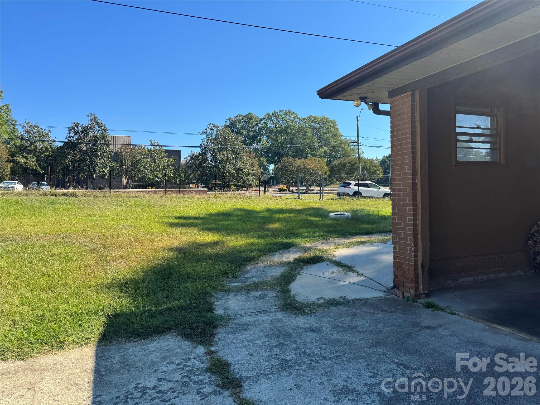 main property photo 24