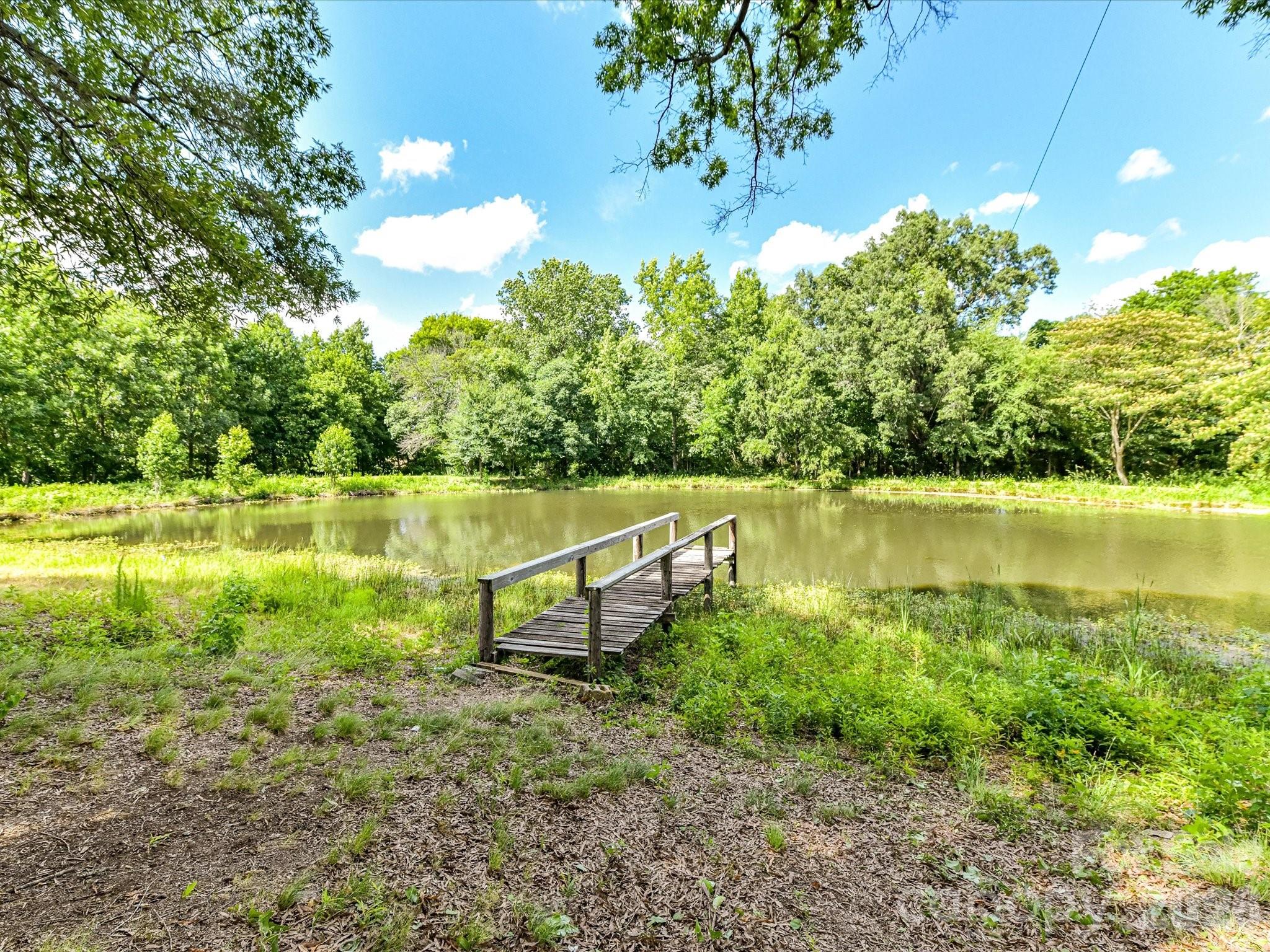 main property photo 40