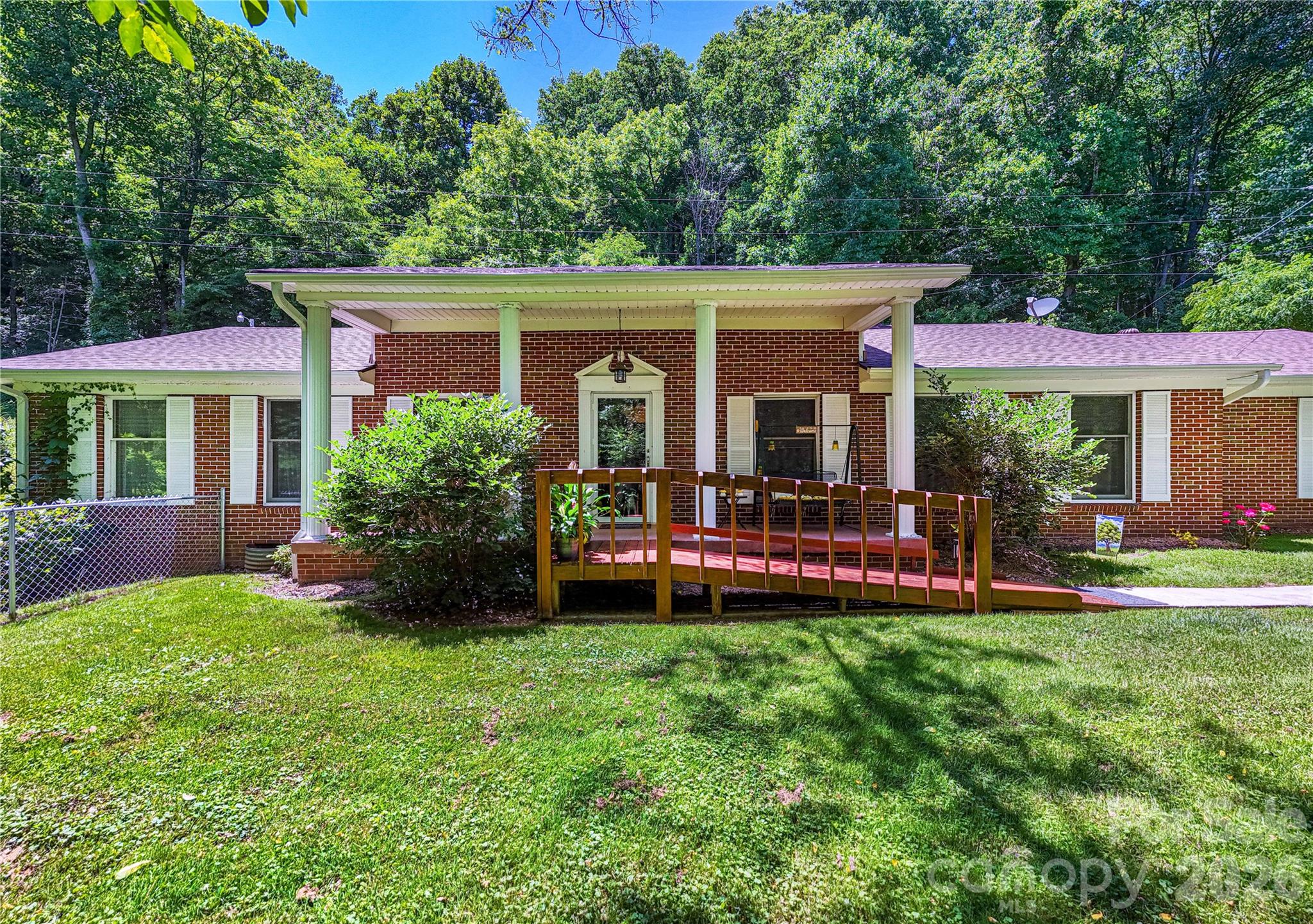 main property photo 9