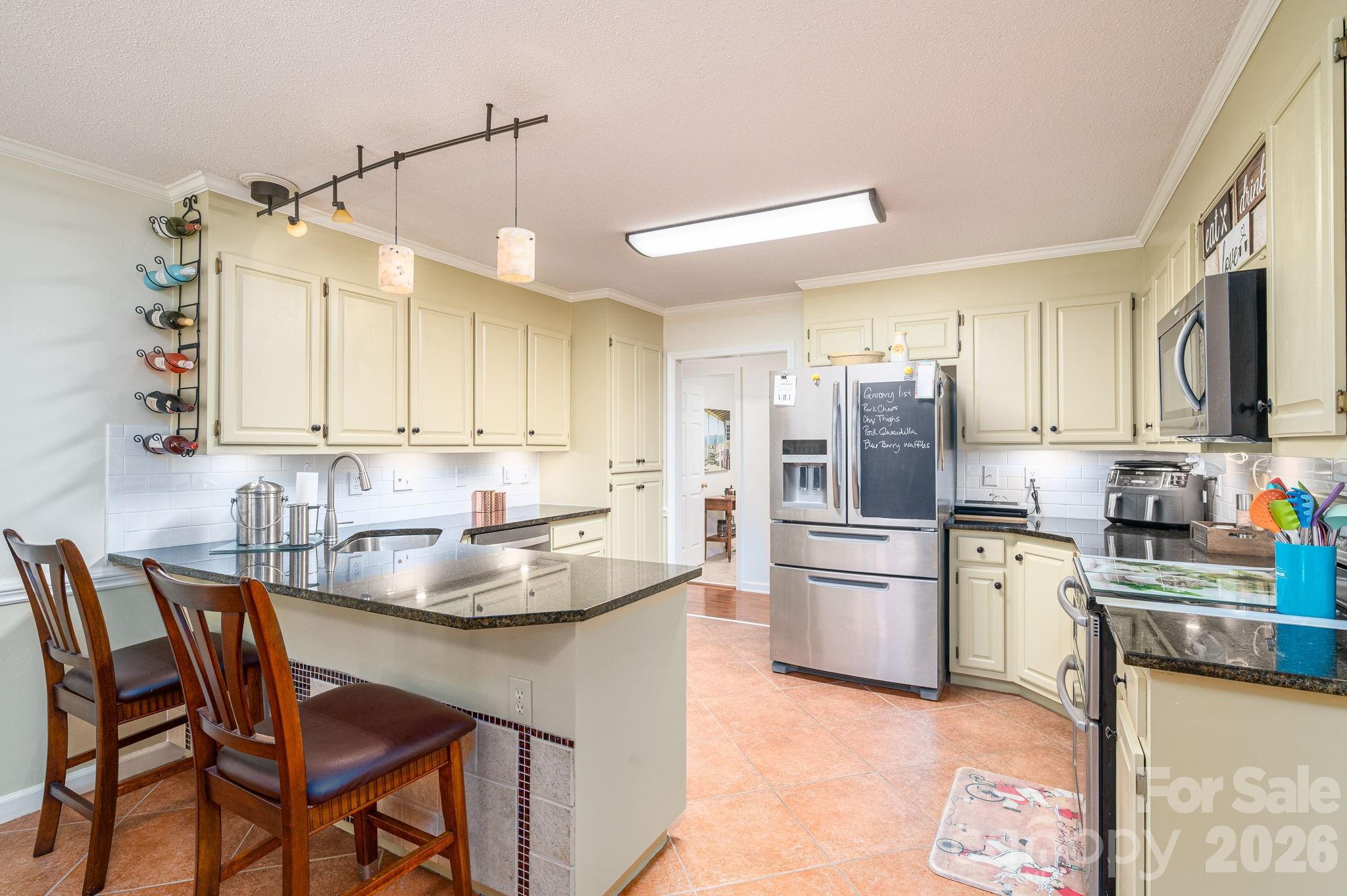 main property photo 13