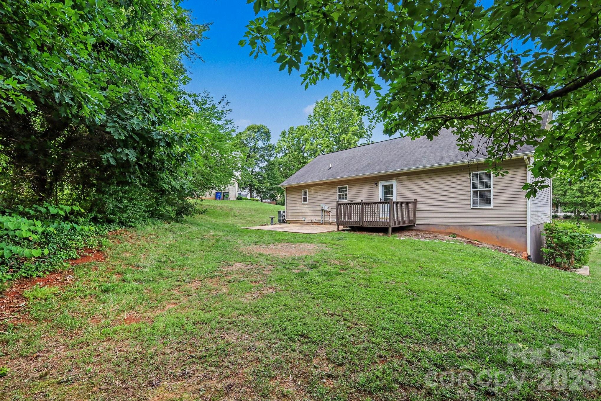 main property photo 18