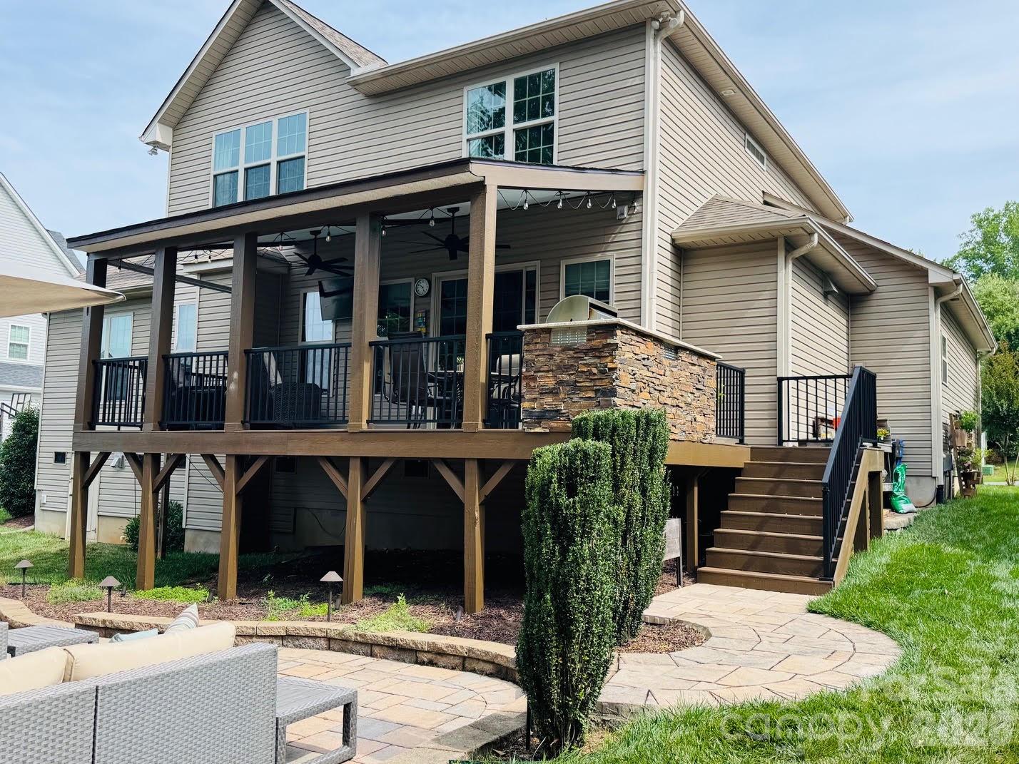 main property photo 34