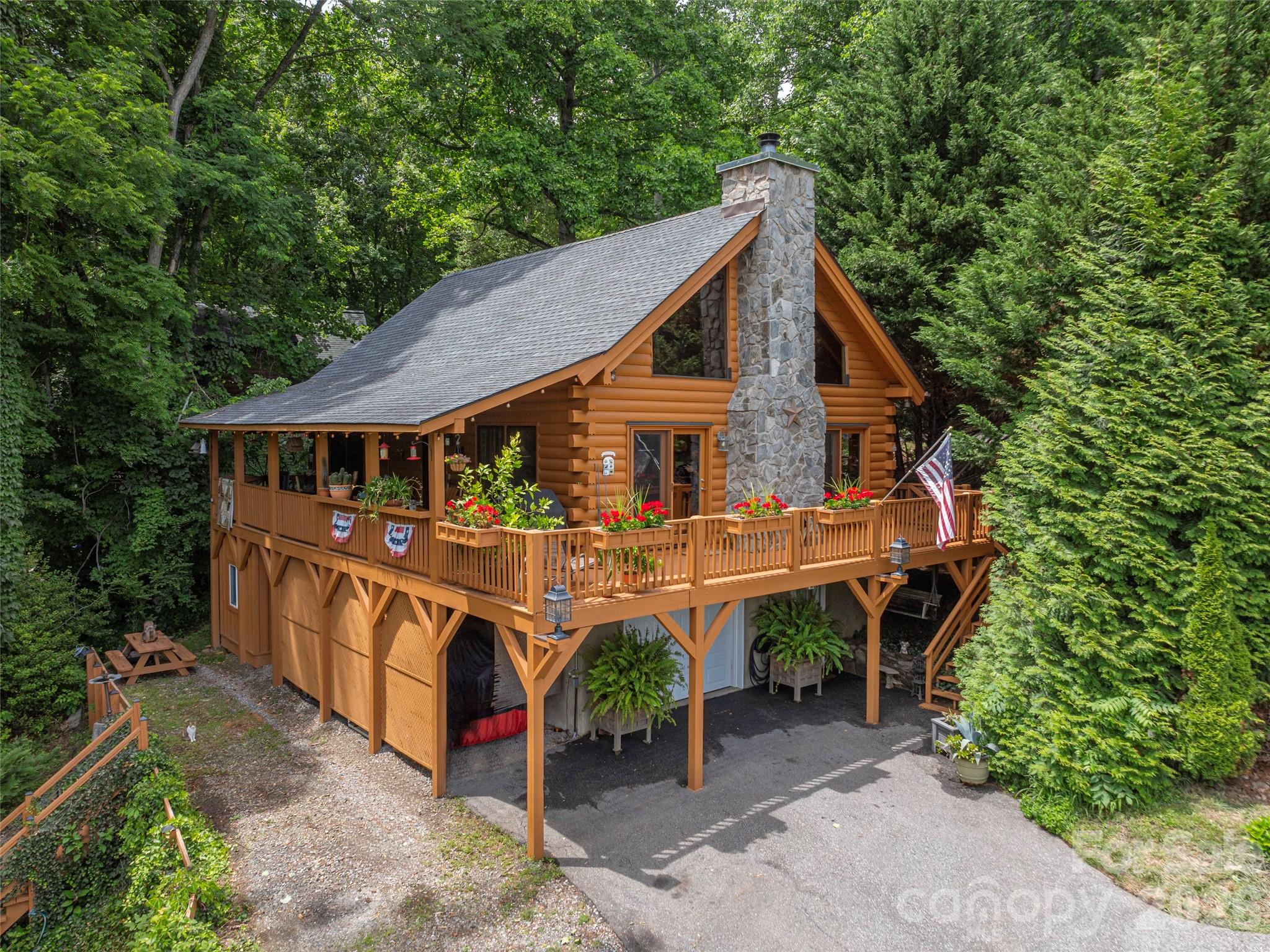 main property photo 28
