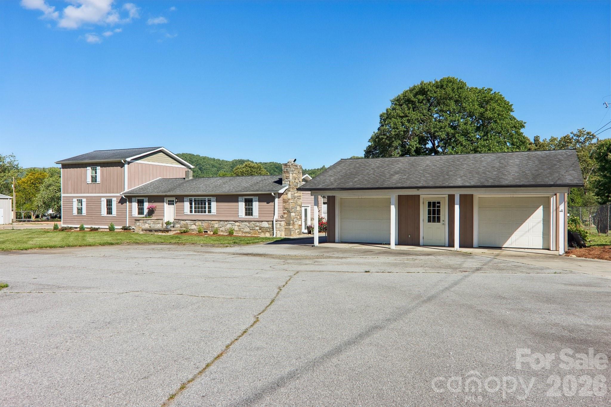 main property photo 5