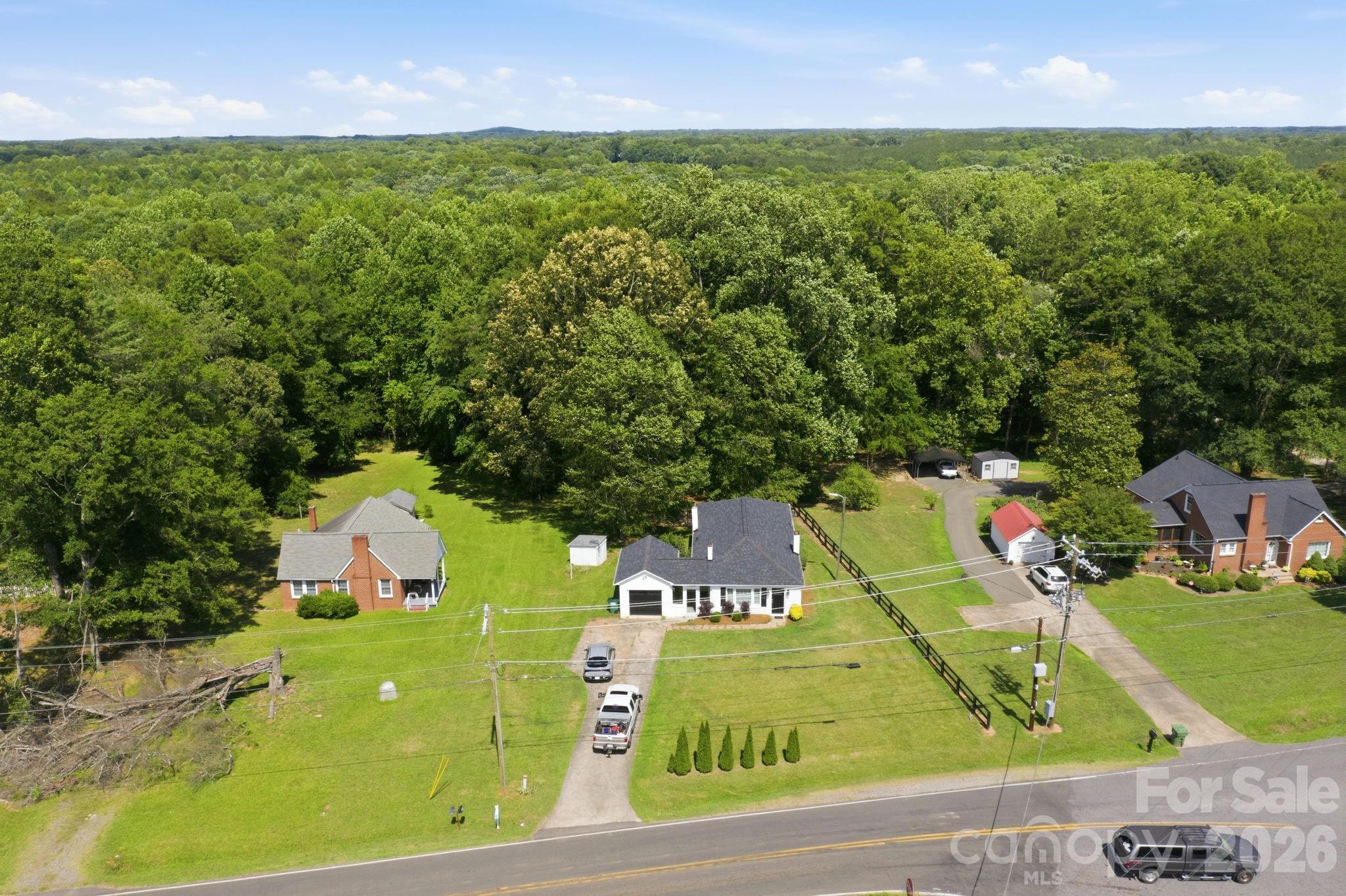 main property photo 33