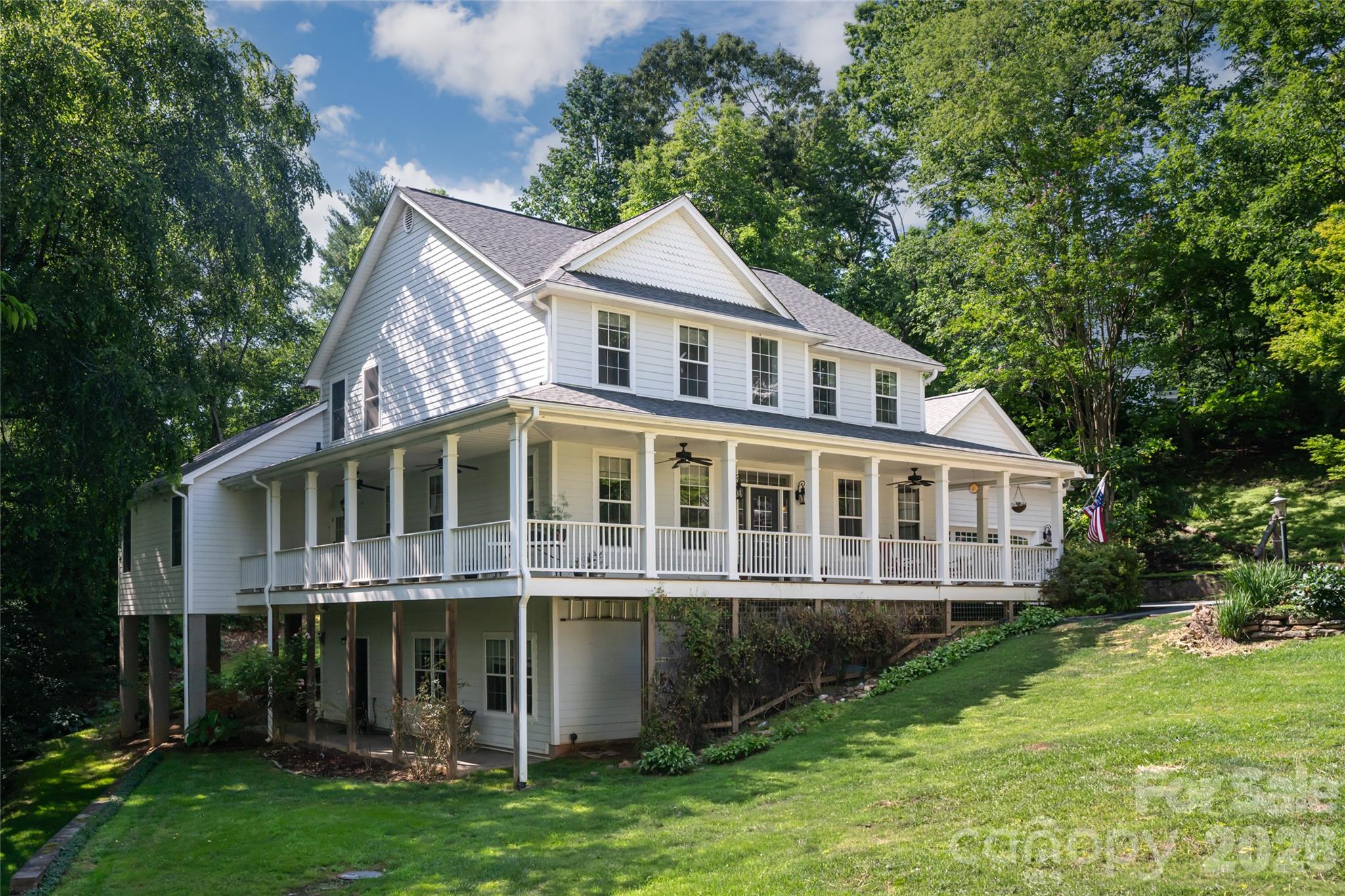 main property photo 13